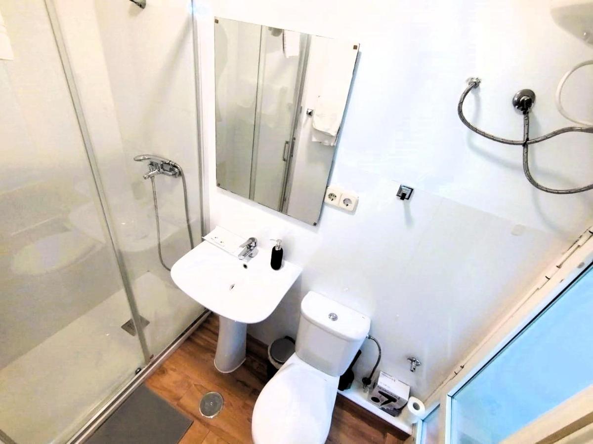 Puerta Del Sol - Apartamento Para 6 Madrid Ngoại thất bức ảnh
