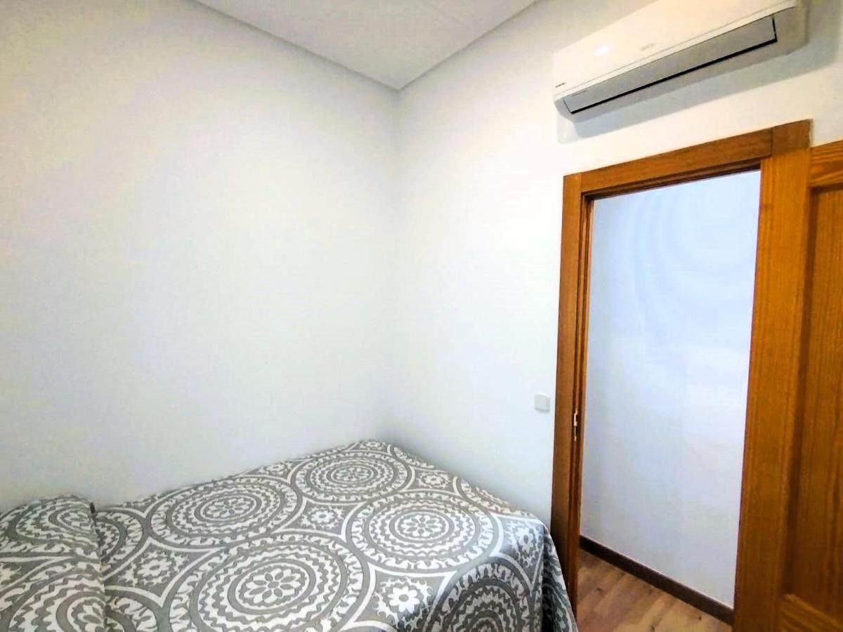 Puerta Del Sol - Apartamento Para 6 Madrid Ngoại thất bức ảnh