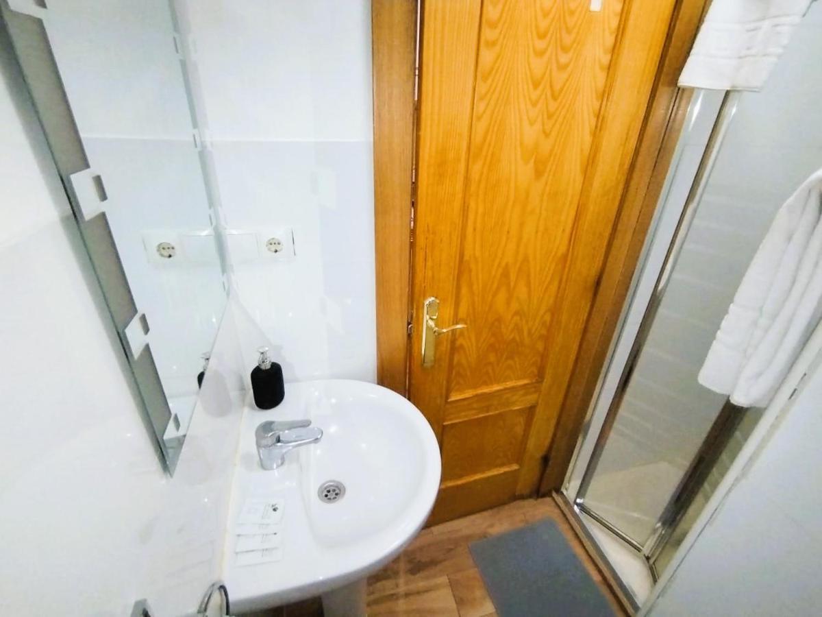 Puerta Del Sol - Apartamento Para 6 Madrid Ngoại thất bức ảnh