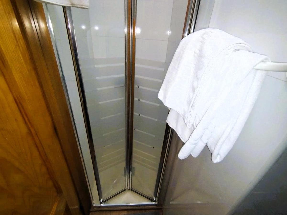 Puerta Del Sol - Apartamento Para 6 Madrid Ngoại thất bức ảnh