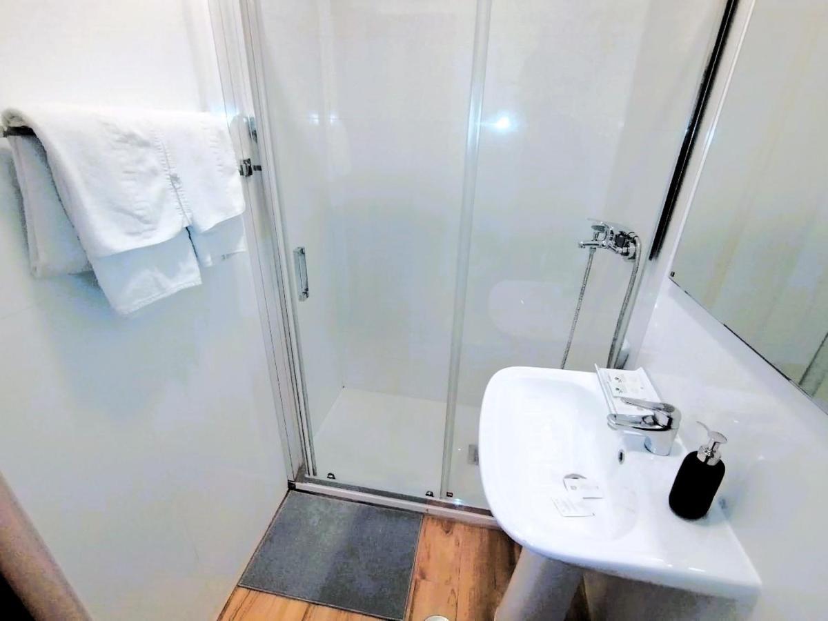 Puerta Del Sol - Apartamento Para 6 Madrid Ngoại thất bức ảnh
